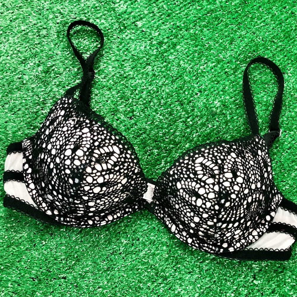 Victoria's Secret Lace Demi Push-up Bra 32B